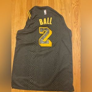Lonzo Ball rookie jersey